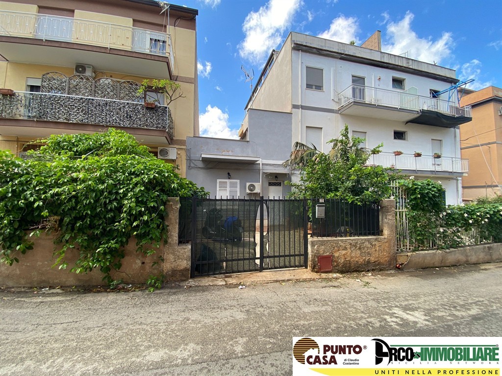 Casa Indipendente Pressi Piazza Pallavicino