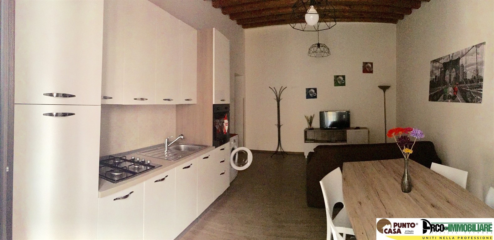 Centro storico Vicolo delle Api locasi appartamento arredato e corredato