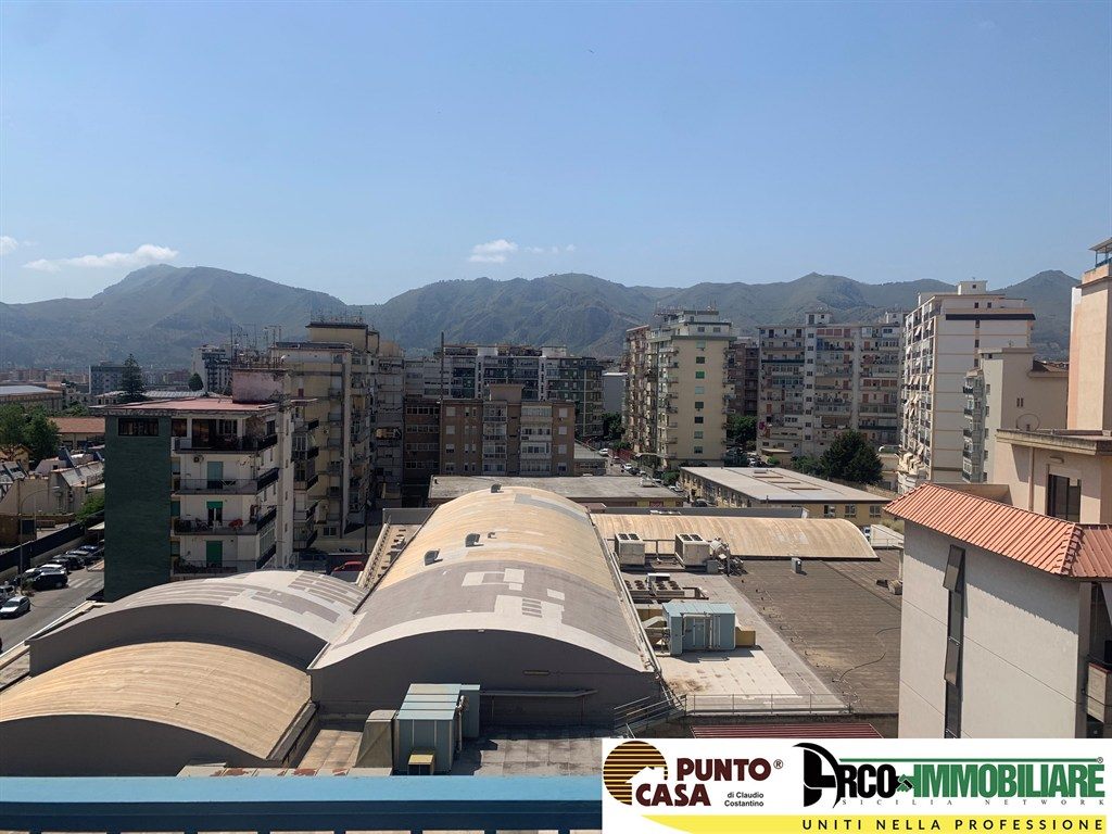 Ampio Appartamento panoramico in Corso Calatafimi