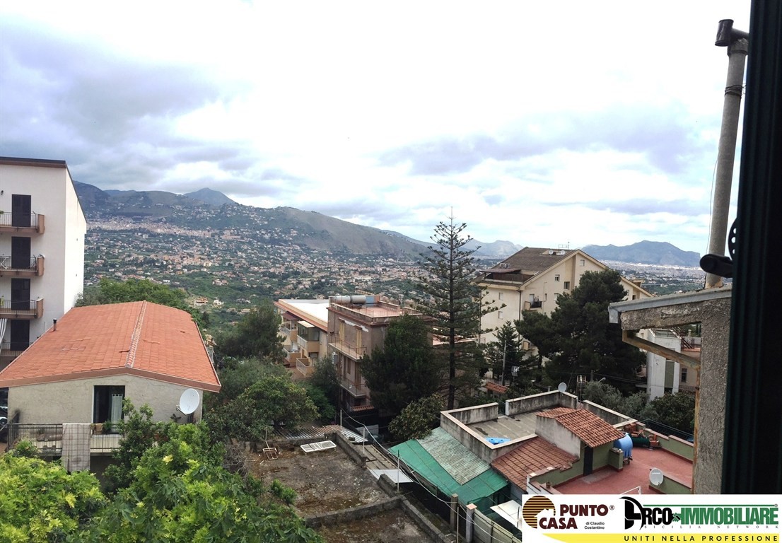 Villaciambra – pressi Piazzetta ampio pentavani con mansarda